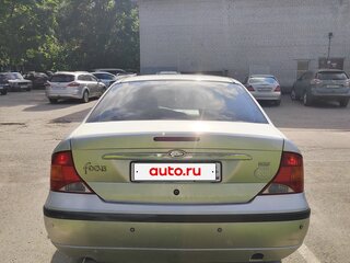 2005 Ford Focus I Рестайлинг, серебристый, 210000 рублей, вид 4
