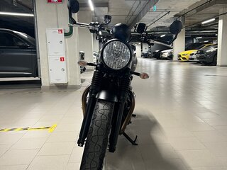 2022 Triumph Street Twin, серый, 860000 рублей, вид 3