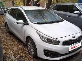 2017 Kia Ceed II Рестайлинг, белый, 850000 рублей, вид 2