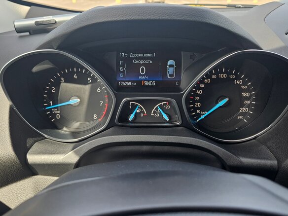 2018 Ford Kuga II Рестайлинг, белый, 1495000 рублей - вид 4