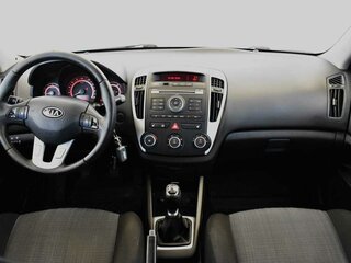 2010 Kia Ceed I Рестайлинг, серебристый, 890000 рублей, вид 5