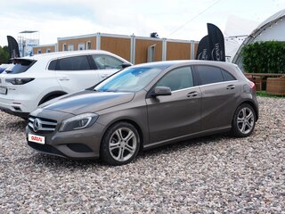 2013 Mercedes-Benz A-Класс 200 III (W176), серый, 1390000 рублей, вид 3