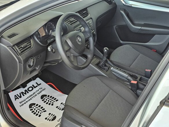 2014 Skoda Octavia III (A7), серебристый - вид 9