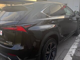2020 Lexus NX 200 I Рестайлинг, чёрный, 3700000 рублей, вид 3