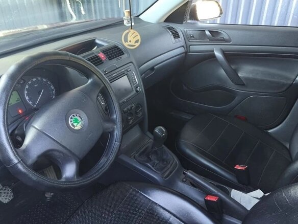 2007 Skoda Octavia II (A5), красный, 420000 рублей - вид 5
