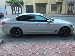 2017 BMW 5 серии 520i VII (G30/G31/G38), белый, 3300000 рублей, вид 2