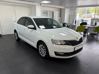 2019 Skoda Rapid I Рестайлинг, белый, 1418000 рублей, вид 3