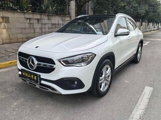 2020 Mercedes-Benz GLA 180 II (H247), белый, 2120000 рублей, вид 1