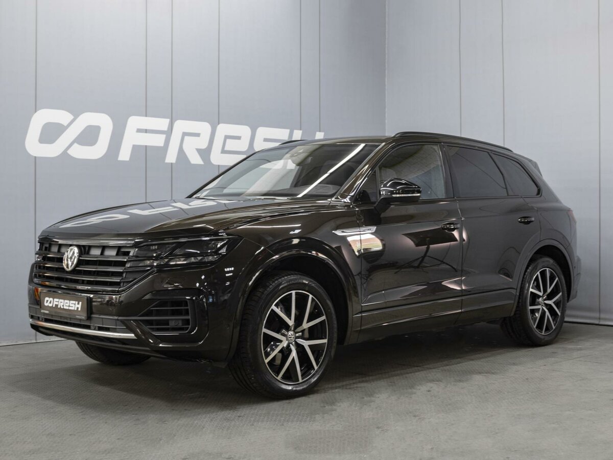 Открыть фотографии: Volkswagen Touareg III
