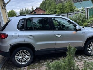 2014 Volkswagen Tiguan I Рестайлинг, серебристый, 1280000 рублей, вид 4