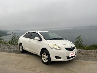 2009 Toyota Belta I, белый, 950000 рублей, вид 5
