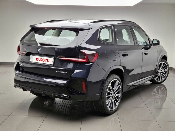 2026 BMW X1 Long 25Li xDrive III (U11/U12), чёрный, 6090000 рублей - вид 2