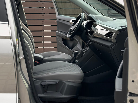 2021 Volkswagen Taos I, бежевый, 2225805 рублей - вид 6