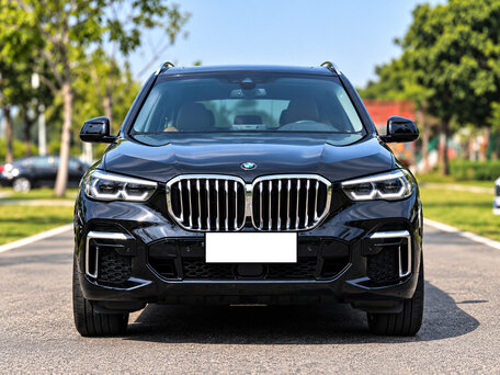 2024 BMW X5 30d IV (G05/G18), чёрный, 9000000 рублей, вид 2