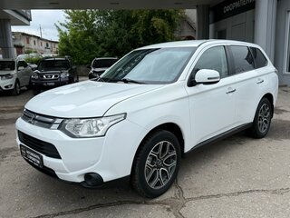 2012 Mitsubishi Outlander III, белый, 1390000 рублей, вид 4