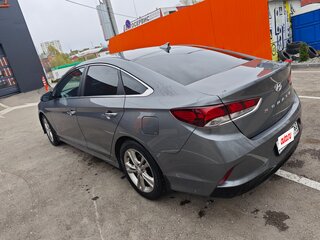 2019 Hyundai Sonata VII (LF) Рестайлинг, серый, 1899999 рублей, вид 5