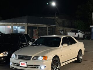 2000 Toyota Chaser VI (X100) Рестайлинг, белый, 830000 рублей, вид 1