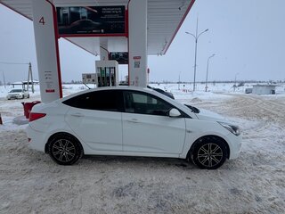 2016 Hyundai Solaris I Рестайлинг, белый, 820000 рублей, вид 3
