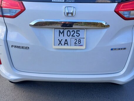 2016 Honda Freed II, белый, 1150000 рублей, вид 3