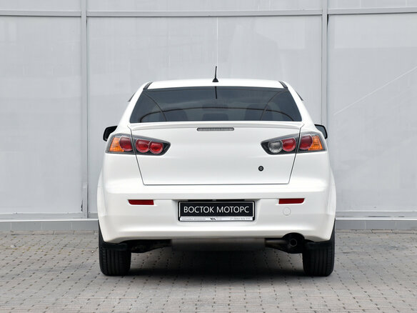 2011 Mitsubishi Lancer X Рестайлинг, белый - вид 6
