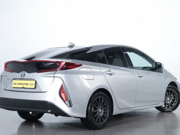 2017 Toyota Prius PHV ZVW52 Prime IV (XW50), серый, 2449000 рублей - вид 5