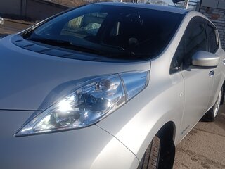 2015 Nissan Leaf 30kWh I (ZE0/AZE0), серый, 1150000 рублей, вид 4