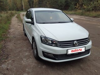 2018 Volkswagen Polo V Рестайлинг, белый, 925000 рублей, вид 1