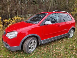 2008 Volkswagen Polo Cross IV Рестайлинг, красный, 400000 рублей, вид 4