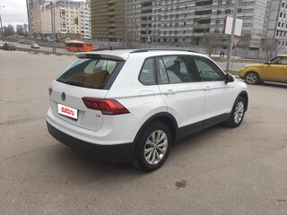 2018 Volkswagen Tiguan II, белый, 2100000 рублей, вид 3