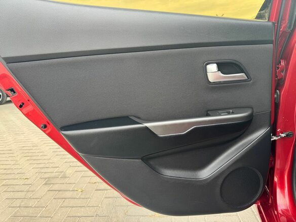 2013 Kia Rio 5-speed III, красный, 849000 рублей - вид 14