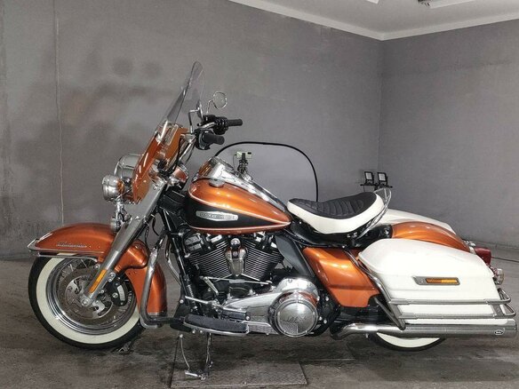 2023 Harley-Davidson Electra Glide, оранжевый, 2580000 рублей - вид 1