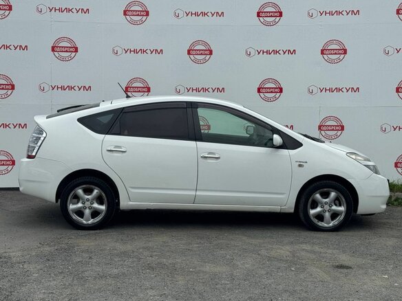2010 Toyota Prius JDM II Рестайлинг (XW20), белый, 679000 рублей - вид 5