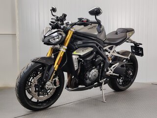 2021 Triumph Speed Triple, серый, 1169000 рублей, вид 4