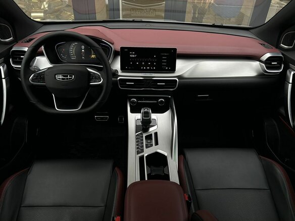 2021 Geely Coolray I, серебристый, 1690000 рублей - вид 15