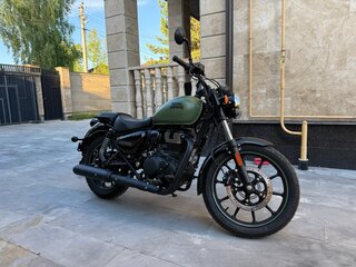 2025 Royal Enfield Meteor, зелёный, 450000 рублей, вид 2