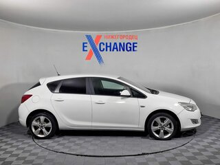 2011 Opel Astra J, белый, 518000 рублей, вид 4