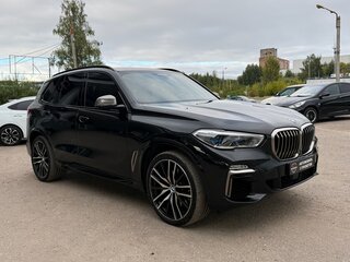 2020 BMW X5 M50d IV (G05/G18), чёрный, 6850000 рублей, вид 3