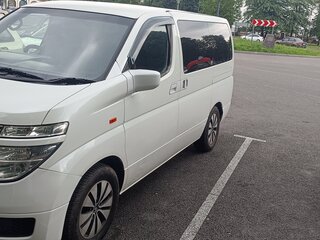 2003 Nissan Elgrand II (E51), белый, 1150000 рублей, вид 1