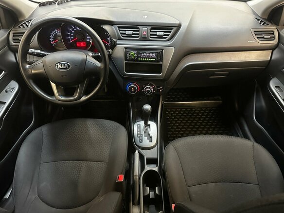 2013 Kia Rio III, белый, 1140000 рублей - вид 4