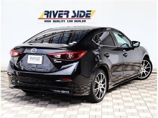 2018 Mazda Axela III Рестайлинг, чёрный, 1120004 рублей, вид 4