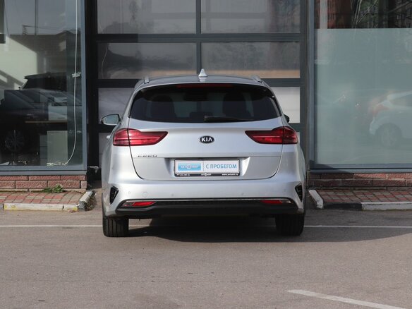 2019 Kia Ceed III, серебристый, 1670000 рублей - вид 3