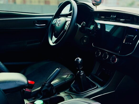 2013 Toyota Corolla XI (E160, E170, E180), серый, 1100000 рублей - вид 10