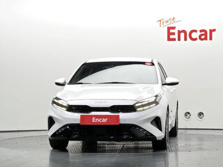 2022 Kia K3 II Рестайлинг, белый, 1450000 рублей, вид 3
