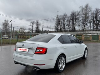 2017 Skoda Octavia III (A7) Рестайлинг, белый, 2100000 рублей, вид 4