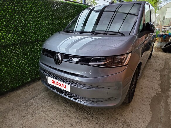 2023 Volkswagen Multivan T7, серый, 6620000 рублей - вид 1