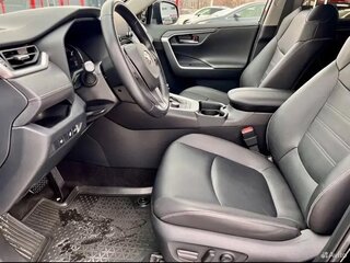 2020 Toyota RAV4 V (XA50), чёрный, 3150000 рублей, вид 4