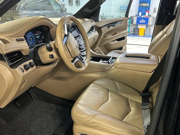 2017 Cadillac Escalade IV, чёрный, 4990000 рублей - вид 13