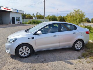 2011 Kia Rio 5-speed III, серебристый, 640000 рублей, вид 2