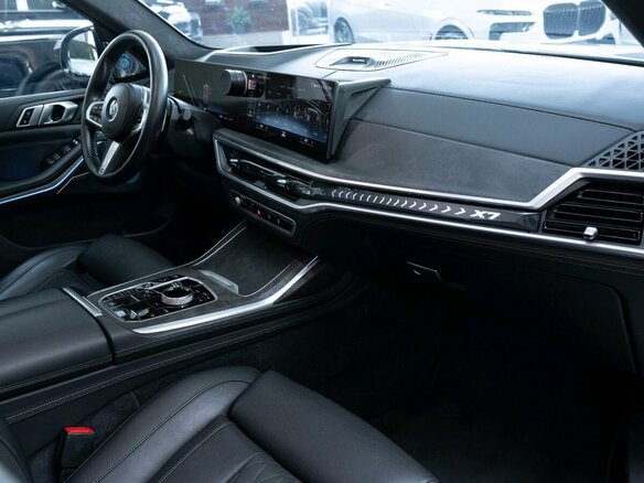 2022 BMW X7 40d I (G07) Рестайлинг, серый, 13100000 рублей - вид 31