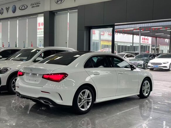 2023 Mercedes-Benz A-Класс 180 Long IV (W177) Рестайлинг, белый, 1620000 рублей - вид 4